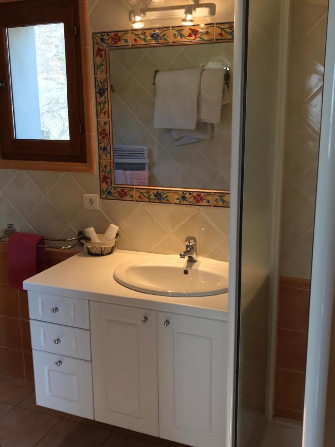 Chambre Une Fenetre Sur Le Ventoux La Clue Plaisians Exterior foto