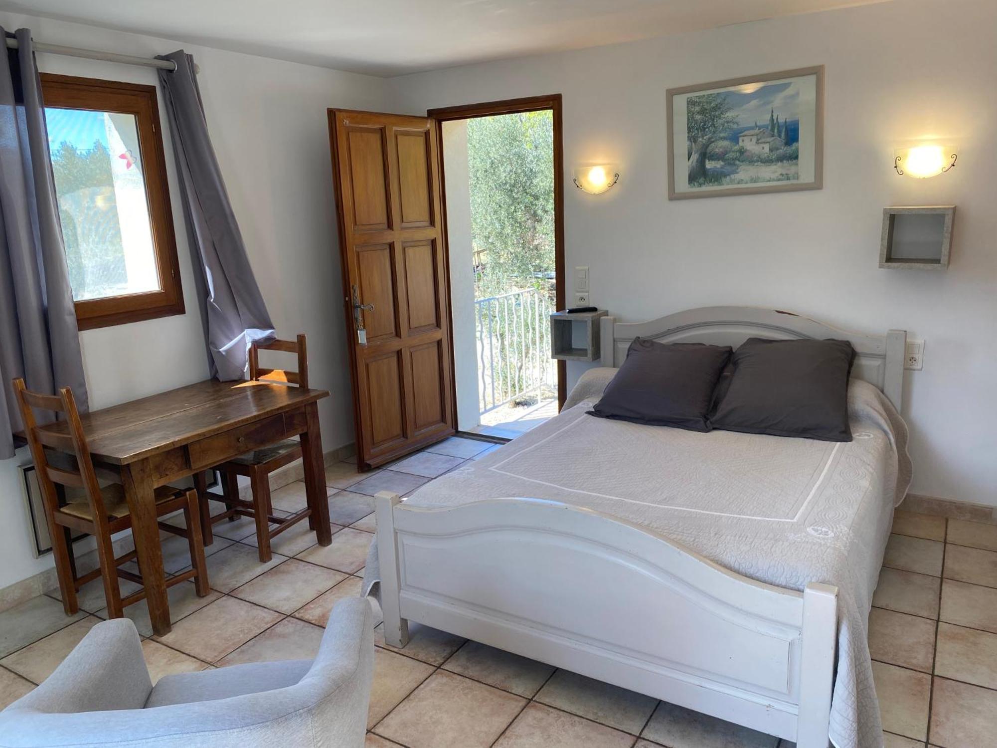 Chambre Une Fenetre Sur Le Ventoux La Clue Plaisians Exterior foto